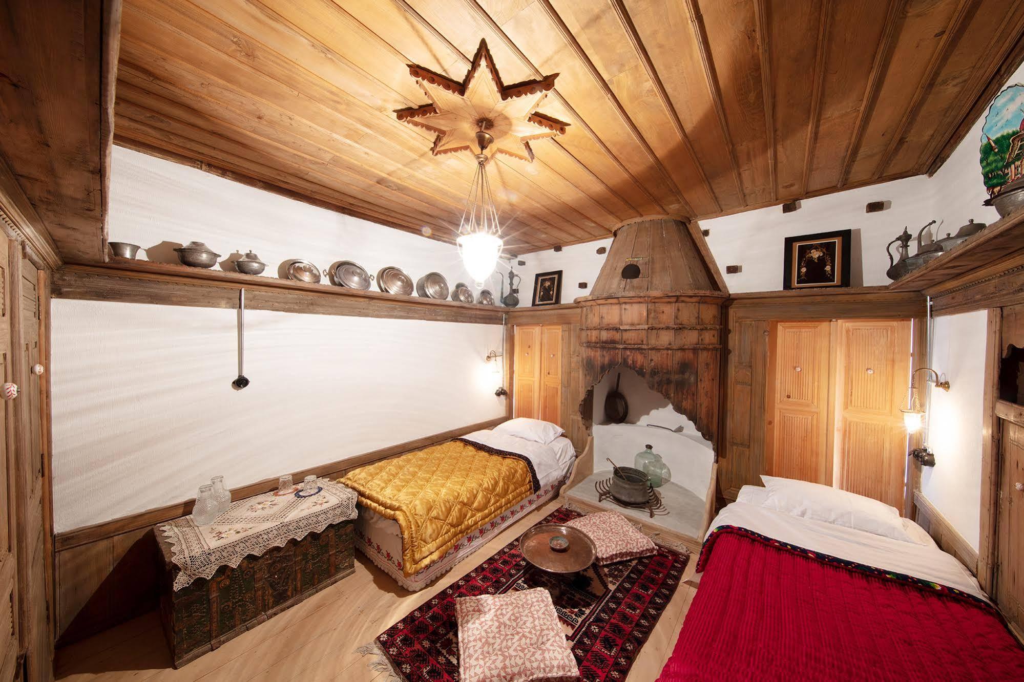 Yeniceri Ahmet Aga Konagi Antalya Buitenkant foto