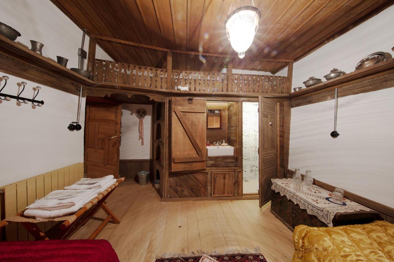 Yeniceri Ahmet Aga Konagi Antalya Buitenkant foto